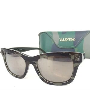 Authentic Valentino Rock Studs Sunglasses Plats